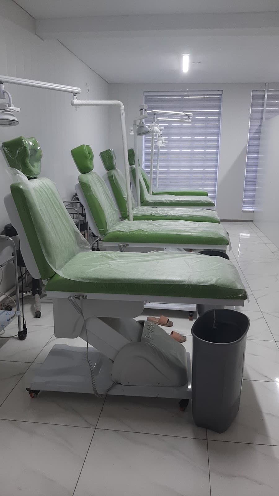 کلینیک تخصصی پوست و مو الوند 4