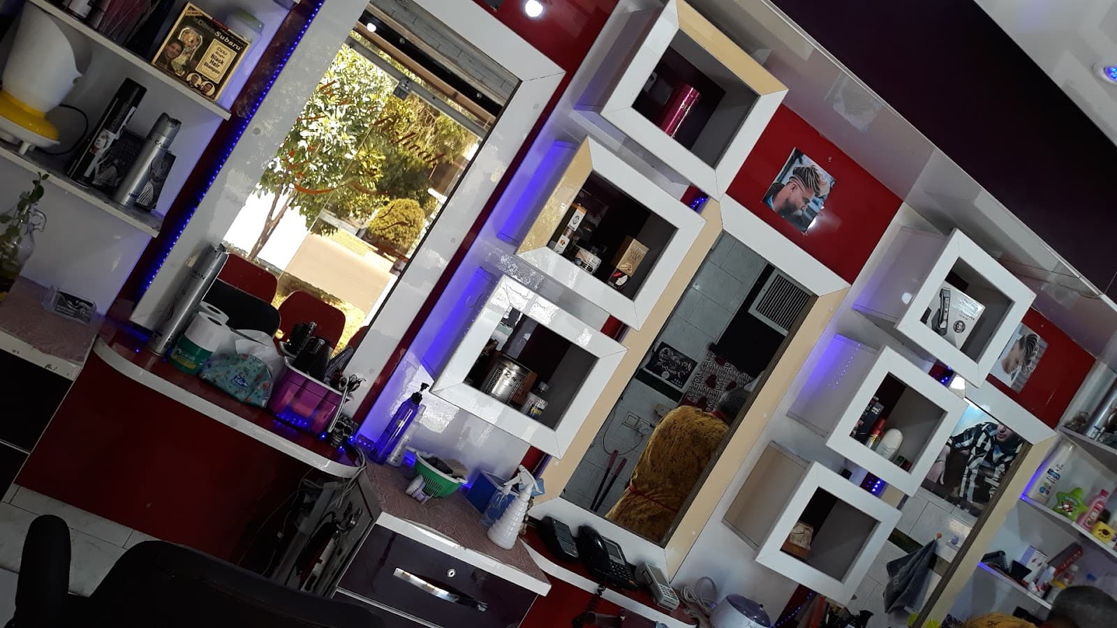 Janani's Barber 2