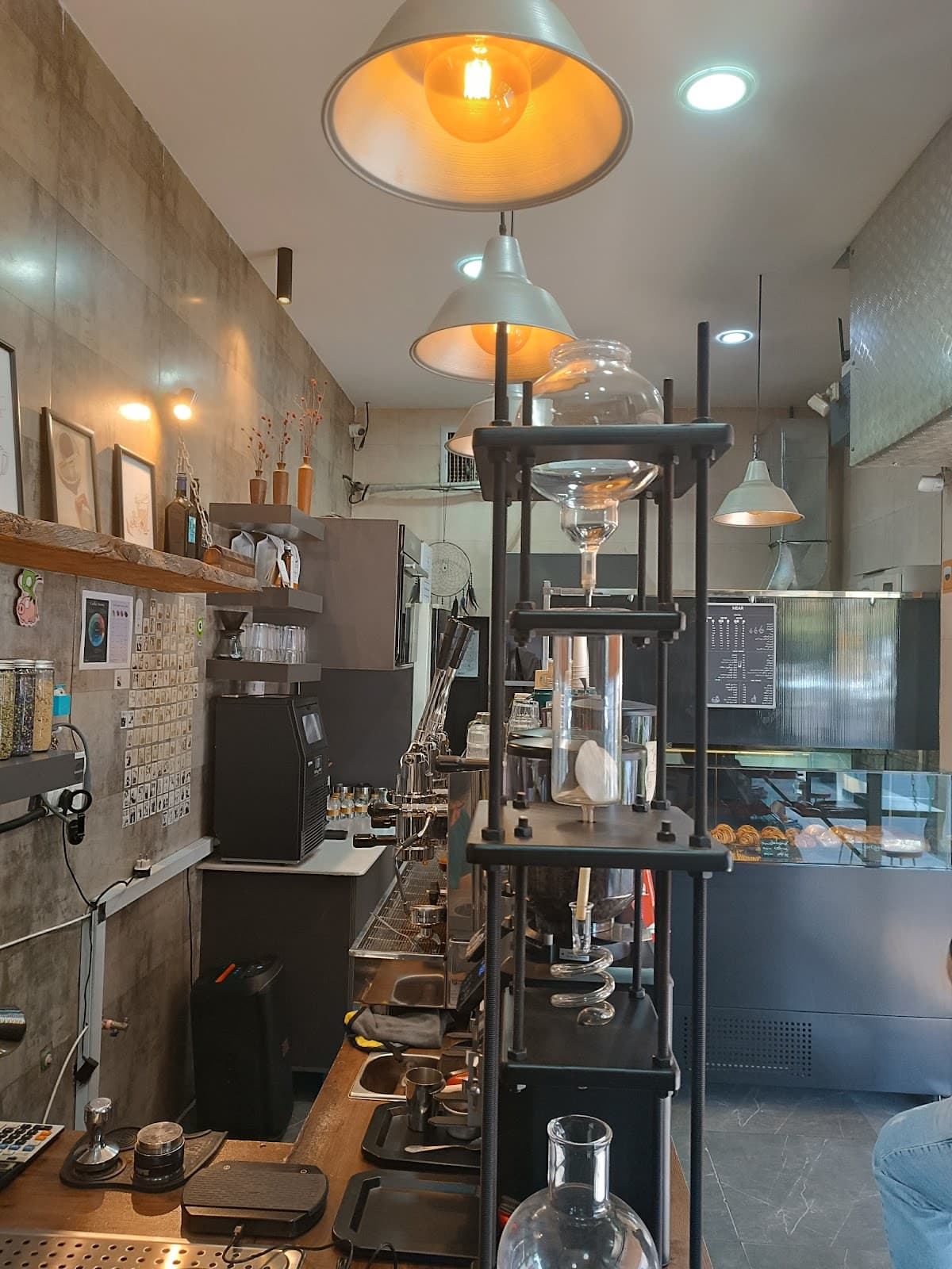 Near Cafe | کافه نیر 2