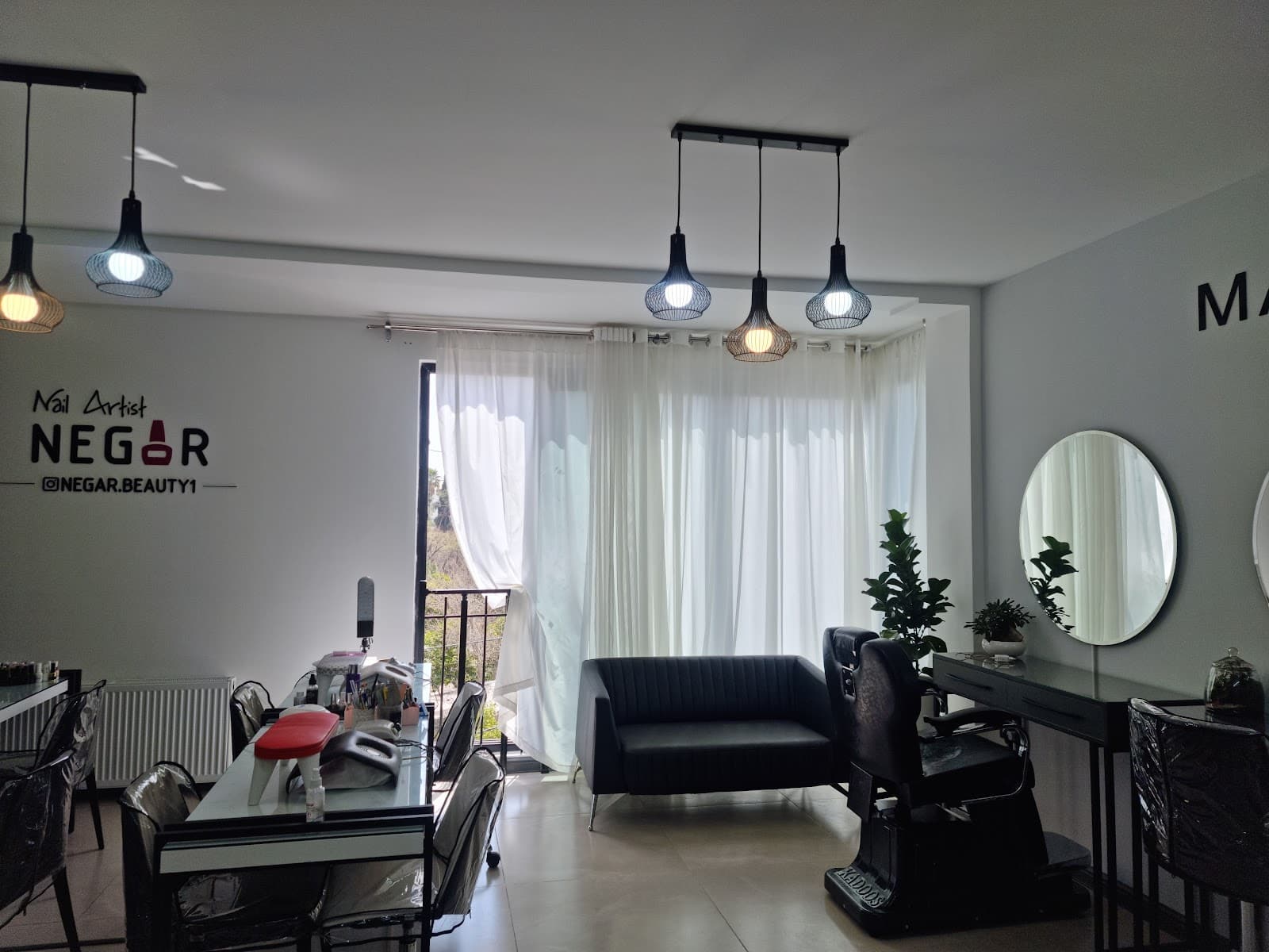 Mahli beauty salon 3