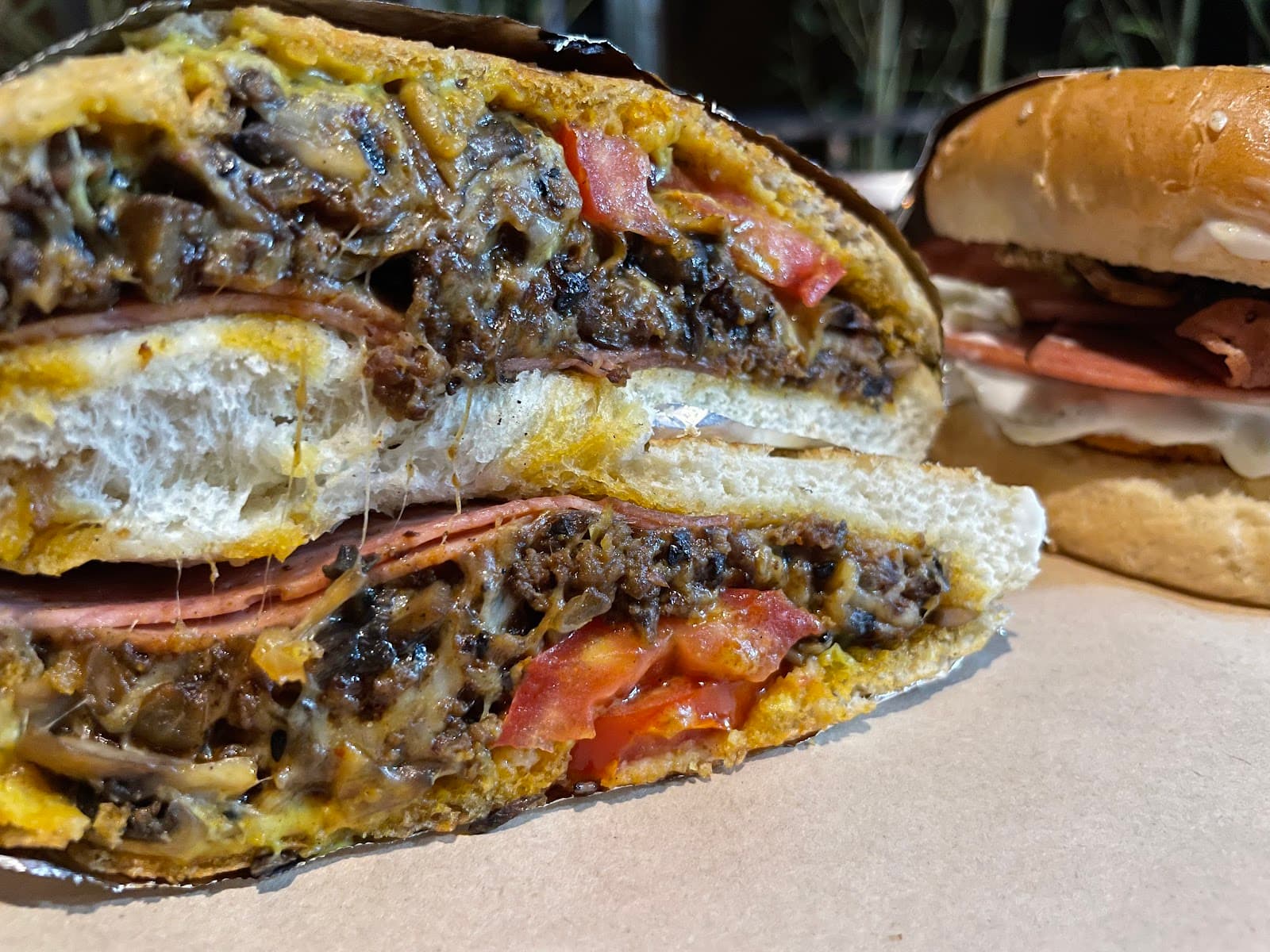 Chapari burger (چپری برگر)