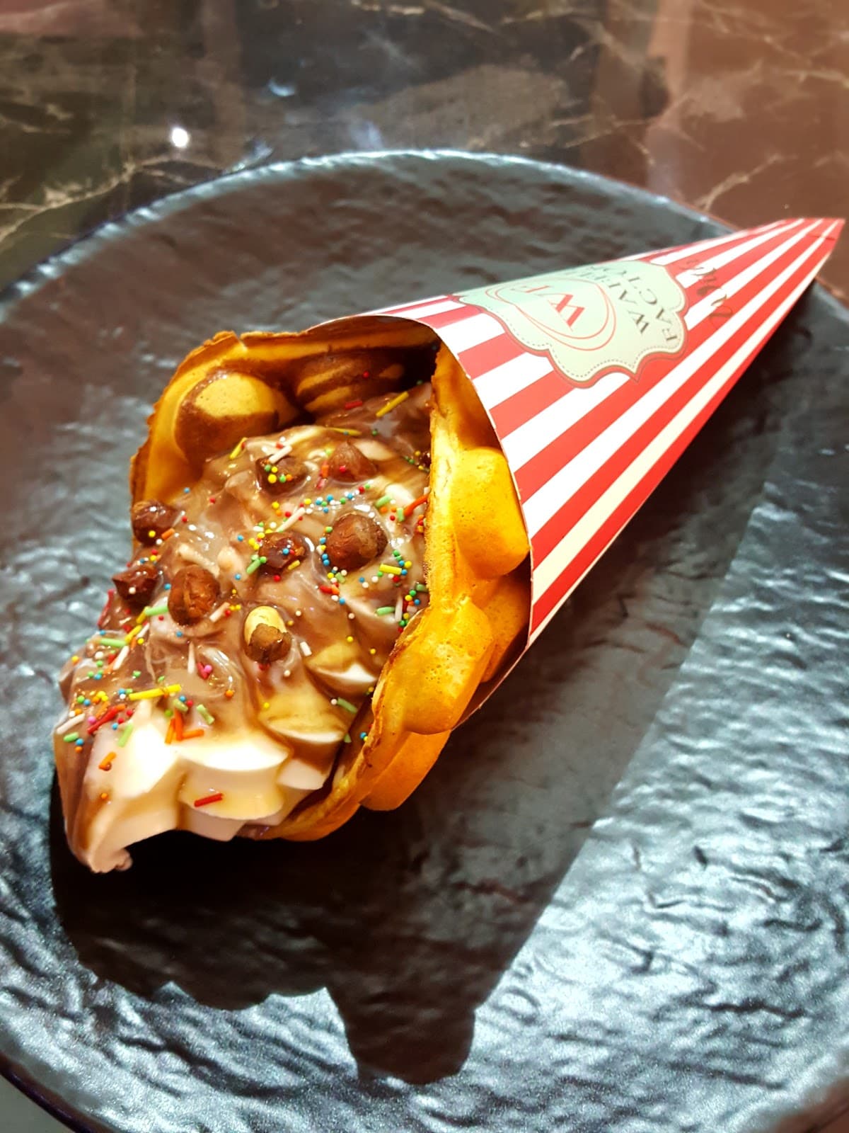 Waffle Factory (وافل فکتوری) 3
