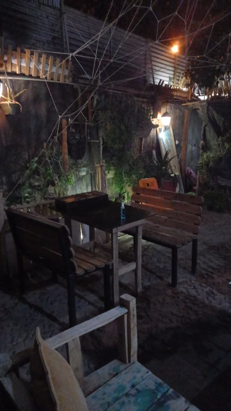 Banan Cafe Restaurant 2