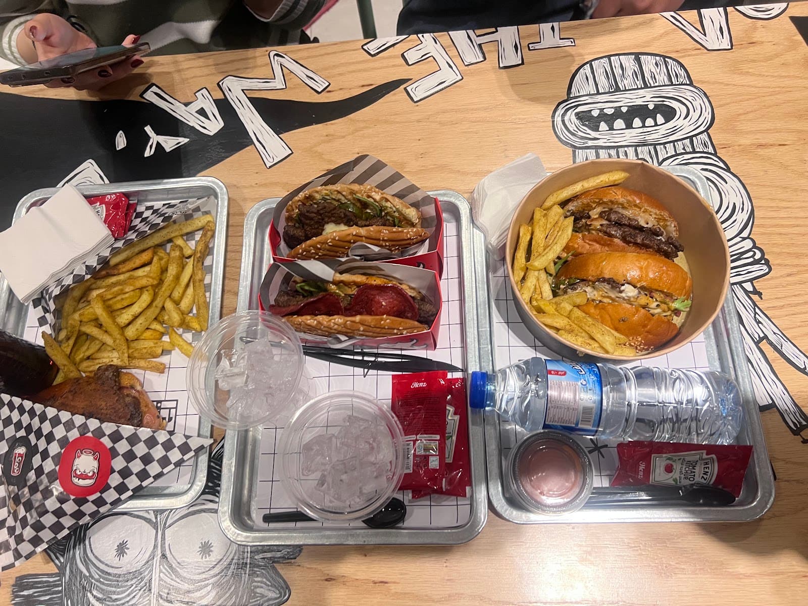 Ei.Point Burger Shop 2