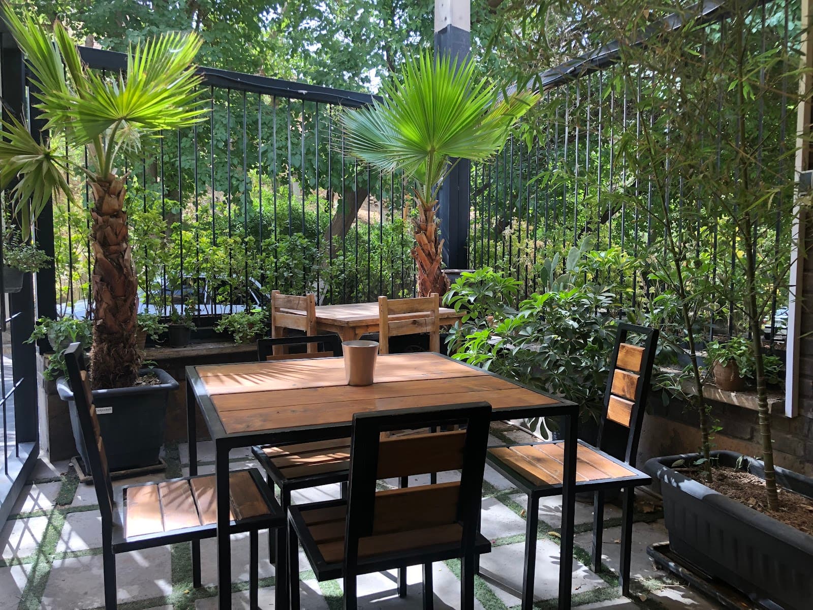 Boghcheh Cafe and Restaurant
