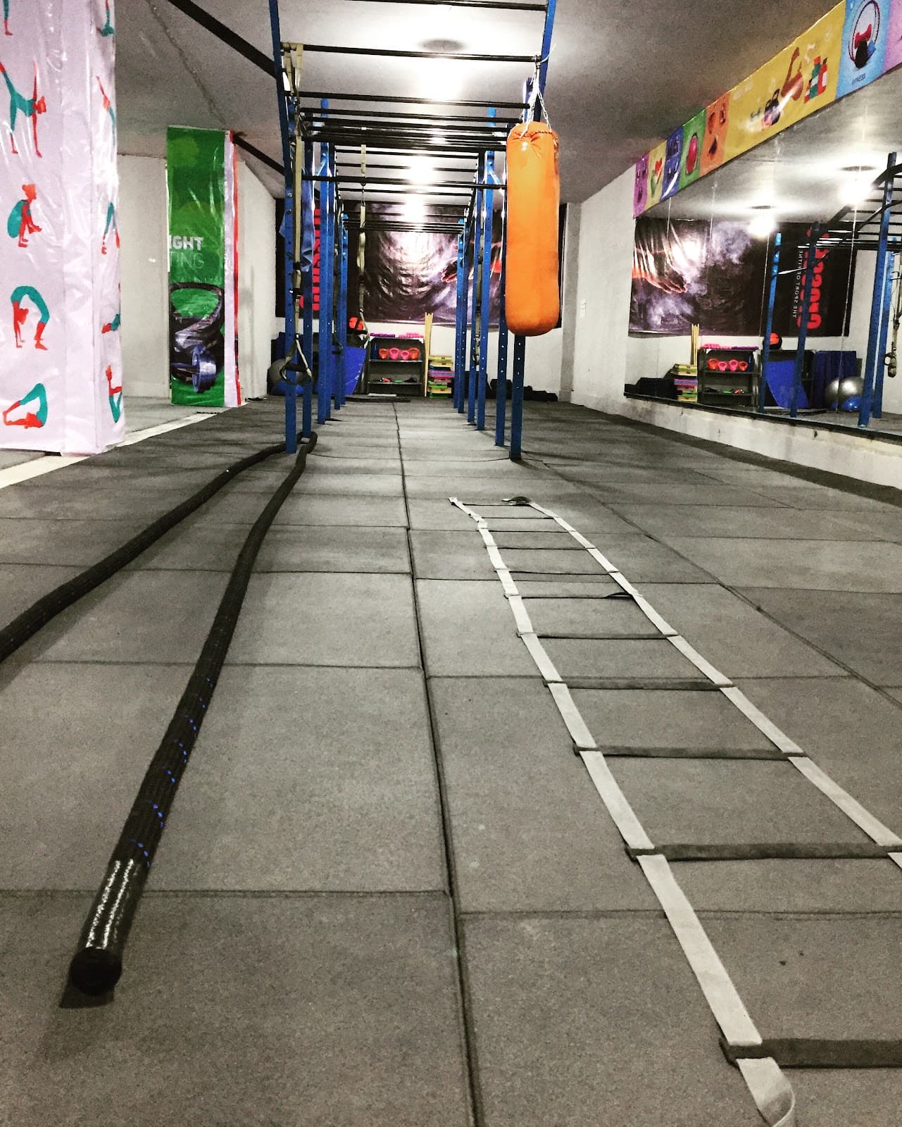 Fitland Gymباشگاه ورزشی فیت لند