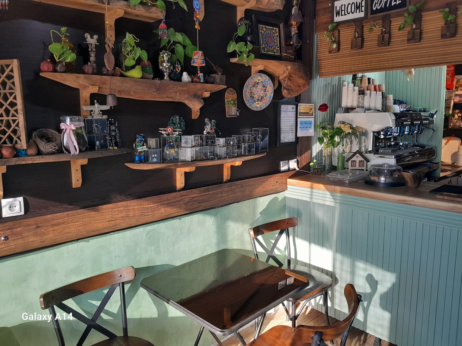 Kaenat Café