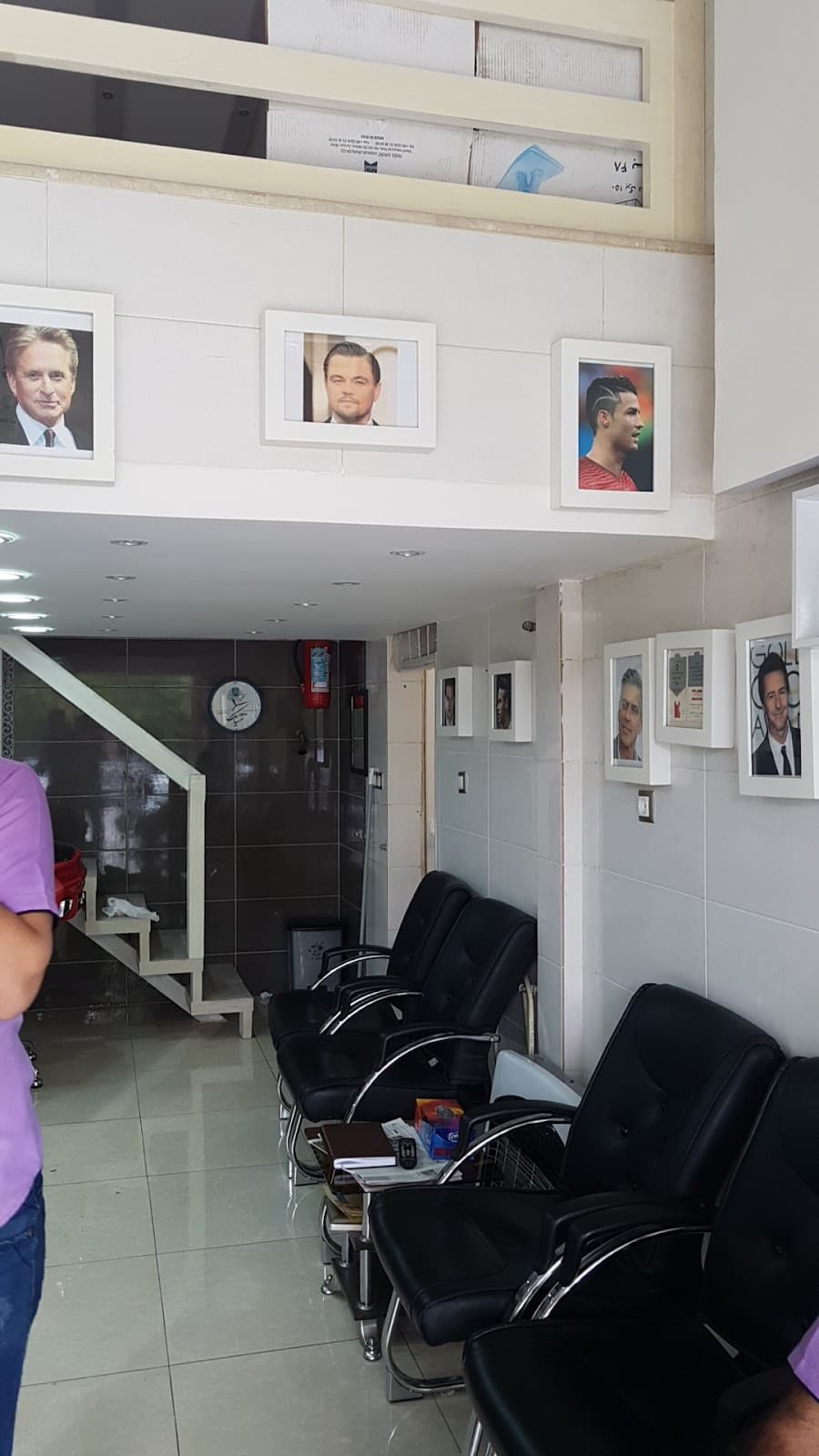 آرایشگاه مردانه سرشناس 2
