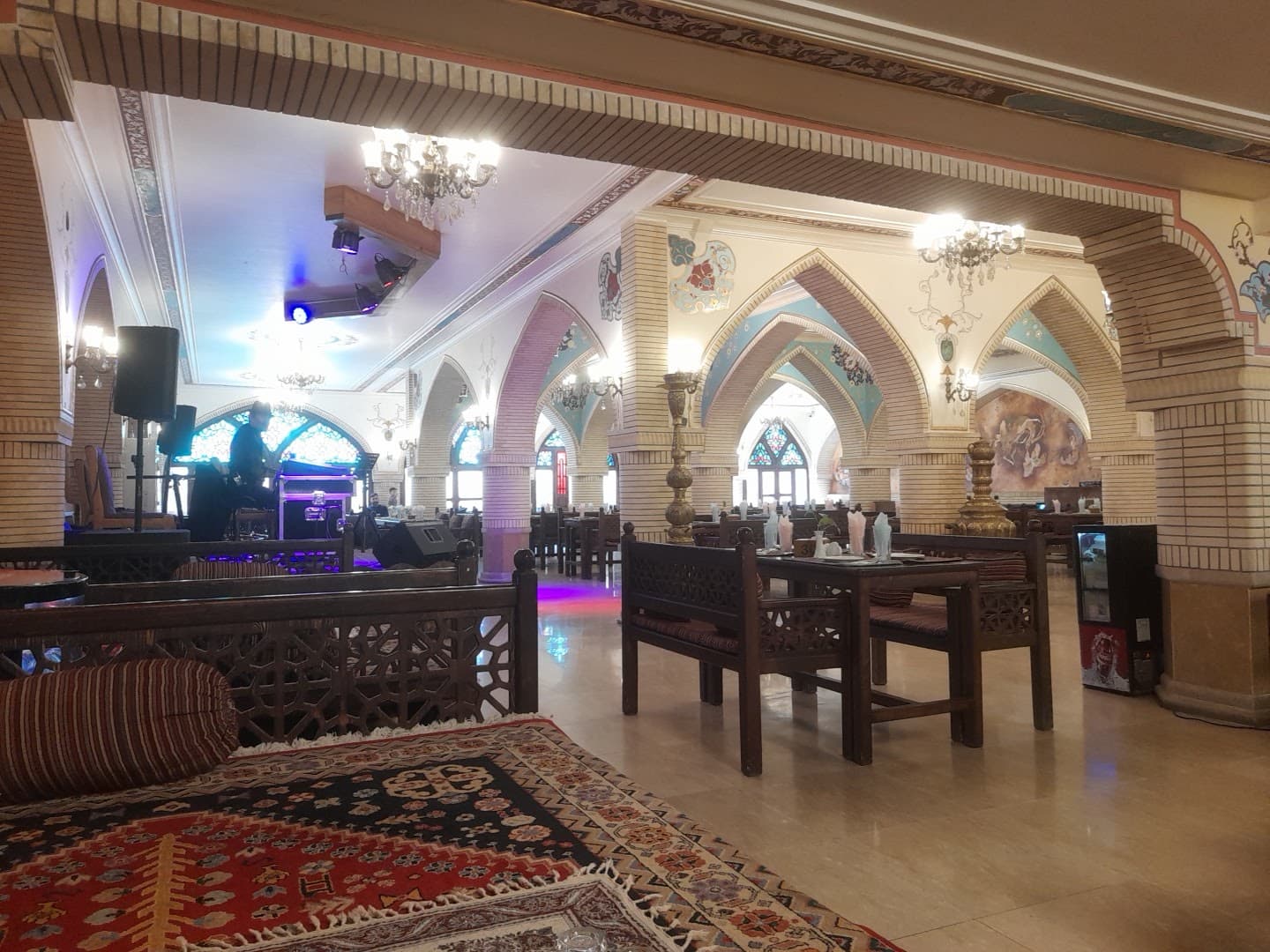 رستوران سنتی شهسوار 3