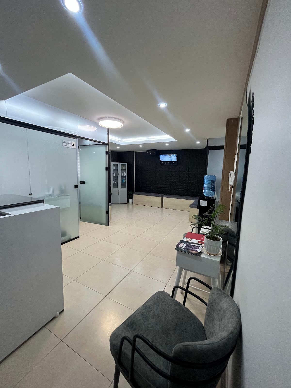 Damoon clinic ( کلینیک لیزر و زیبایی دامون)