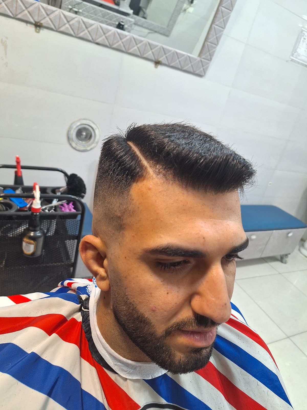 آرایشگاه میلان 4
