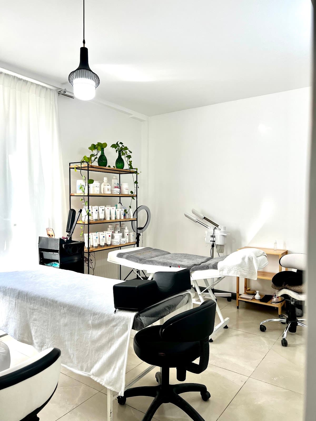 Mahli beauty salon 2