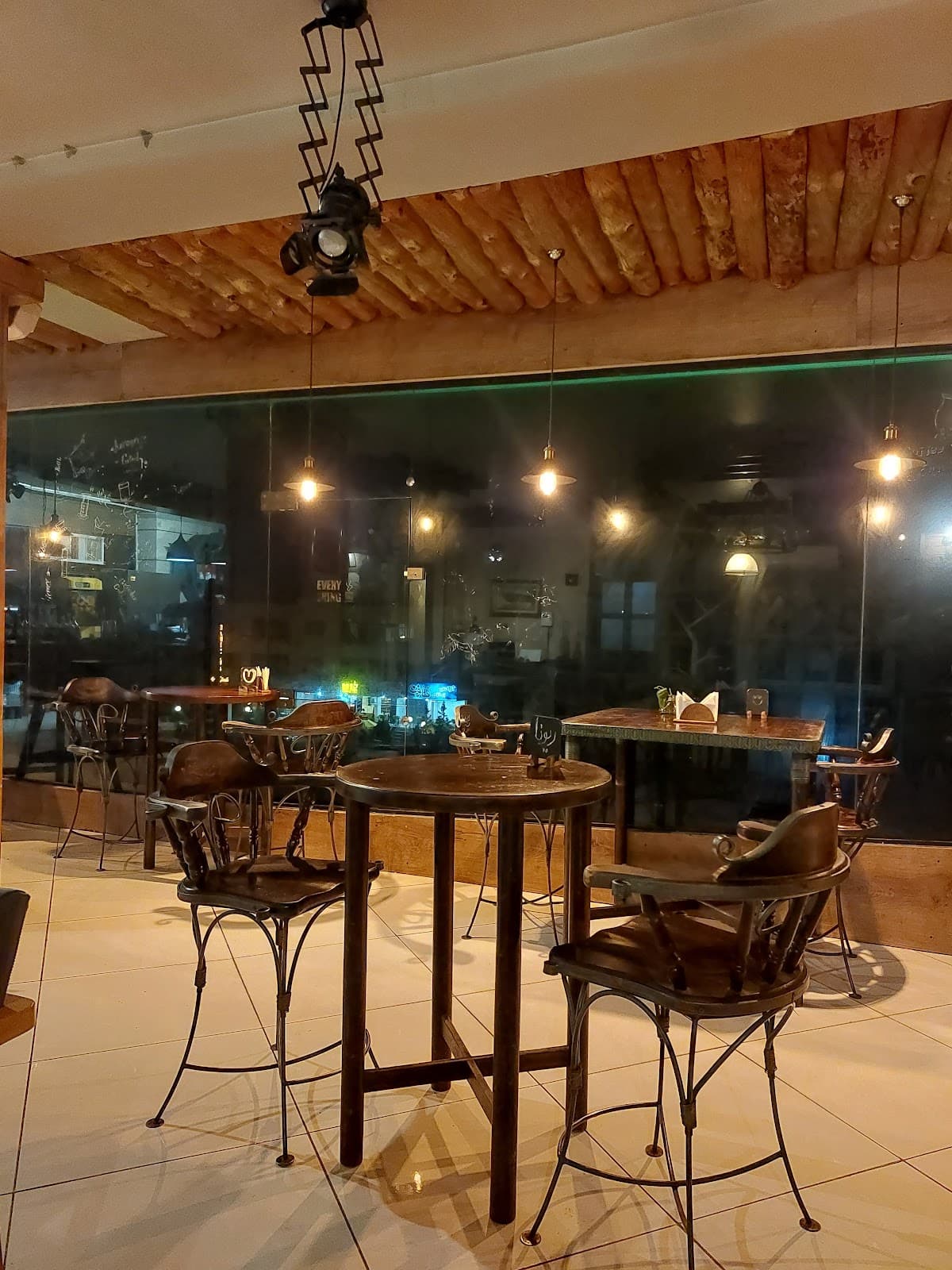 Alps Cafe Restaurant