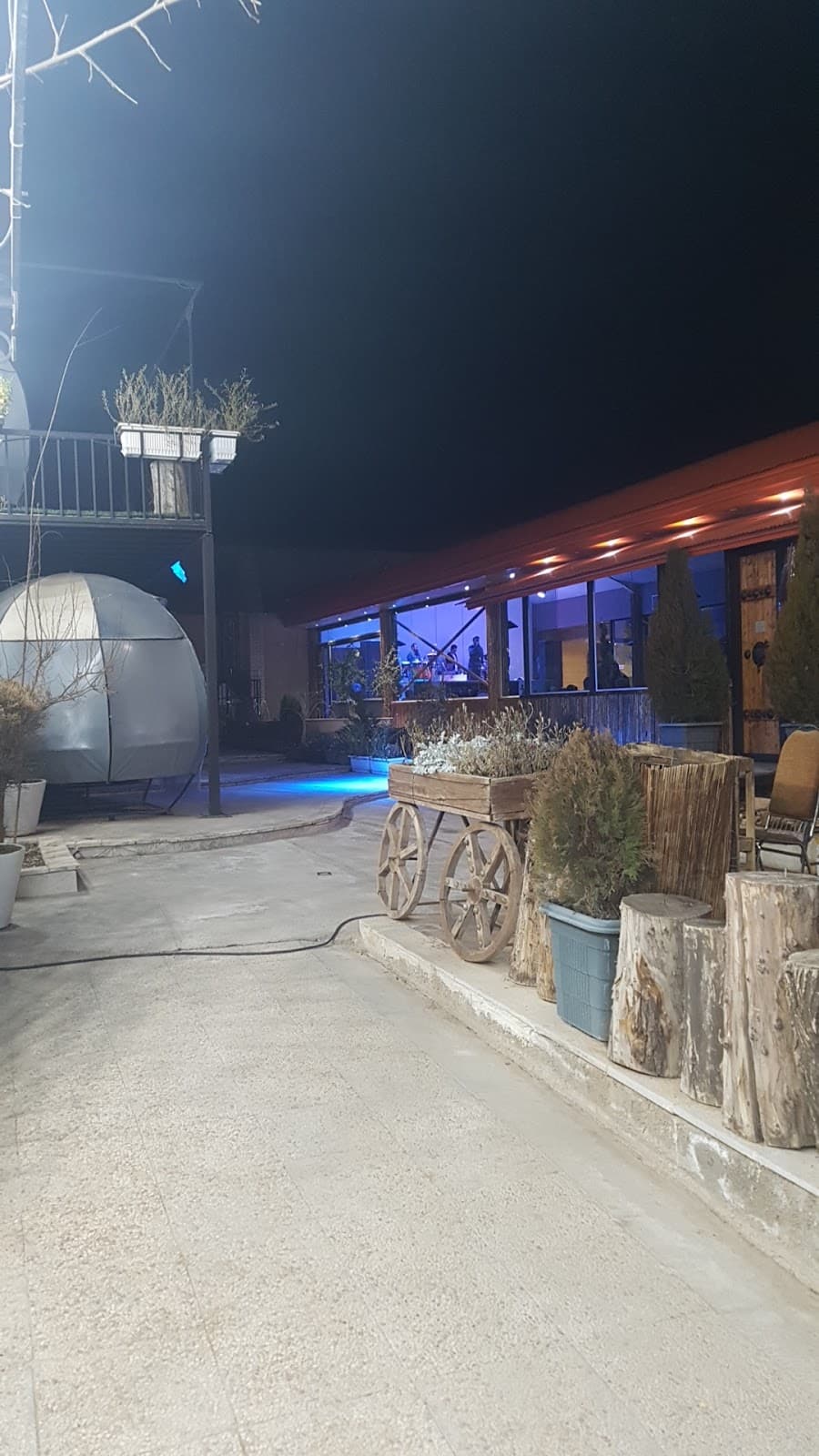 رستوران آوا 5
