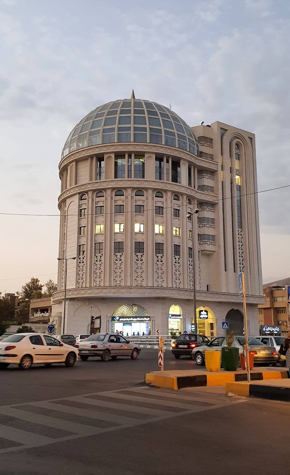 کلینیک دندانپزشکی دکتر بهناز تولایی 3