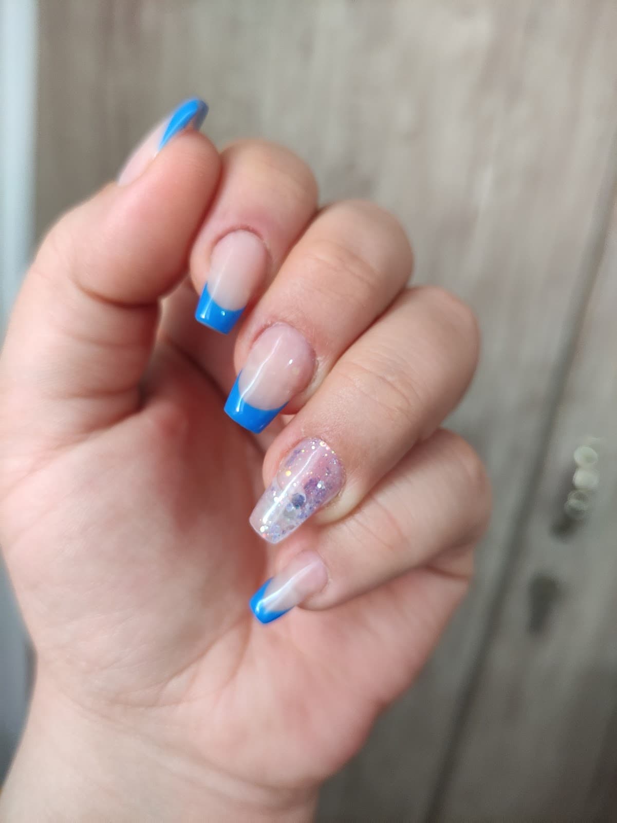 ارایشگاه گیسو کمند 3