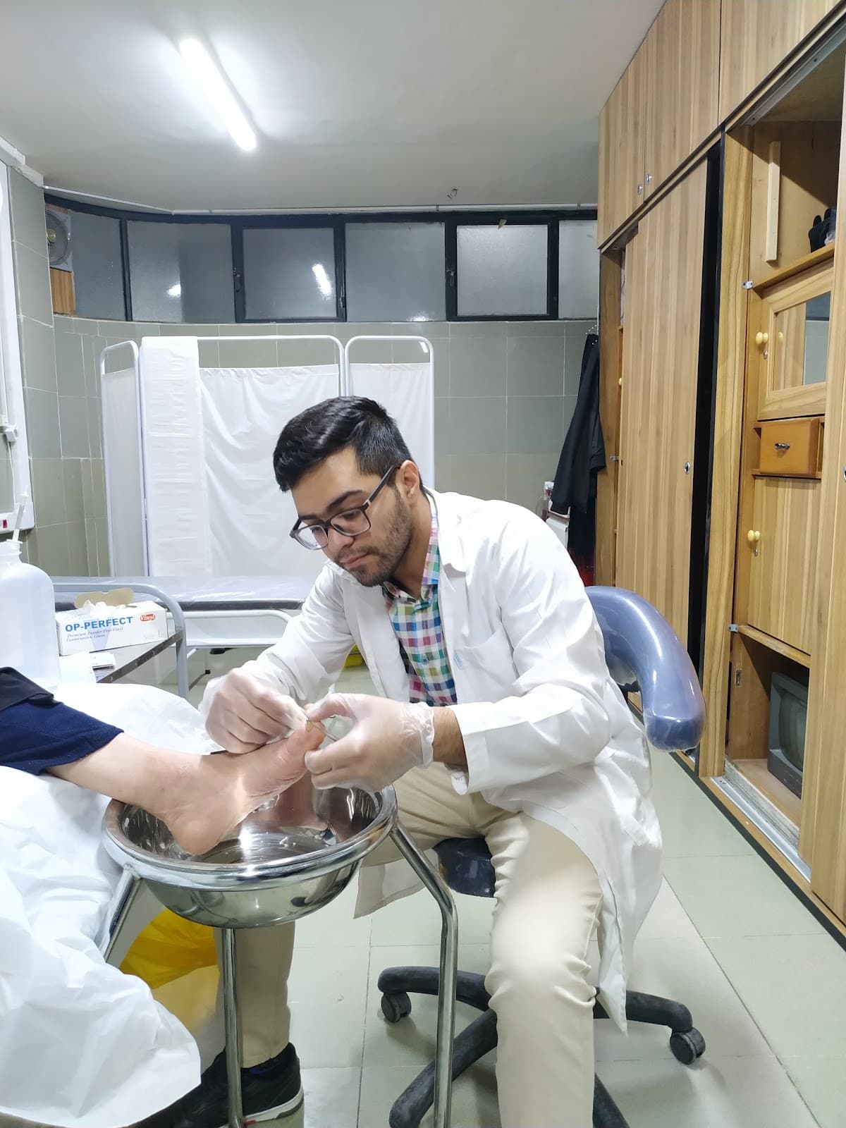 کلینیک زخم ، سوختگی و دیابت سپهر 4