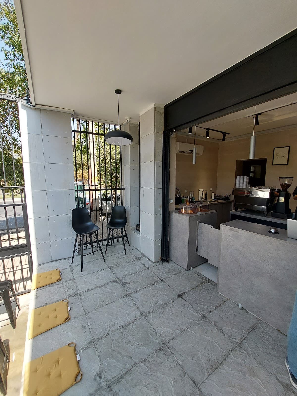 Caffe yard 3