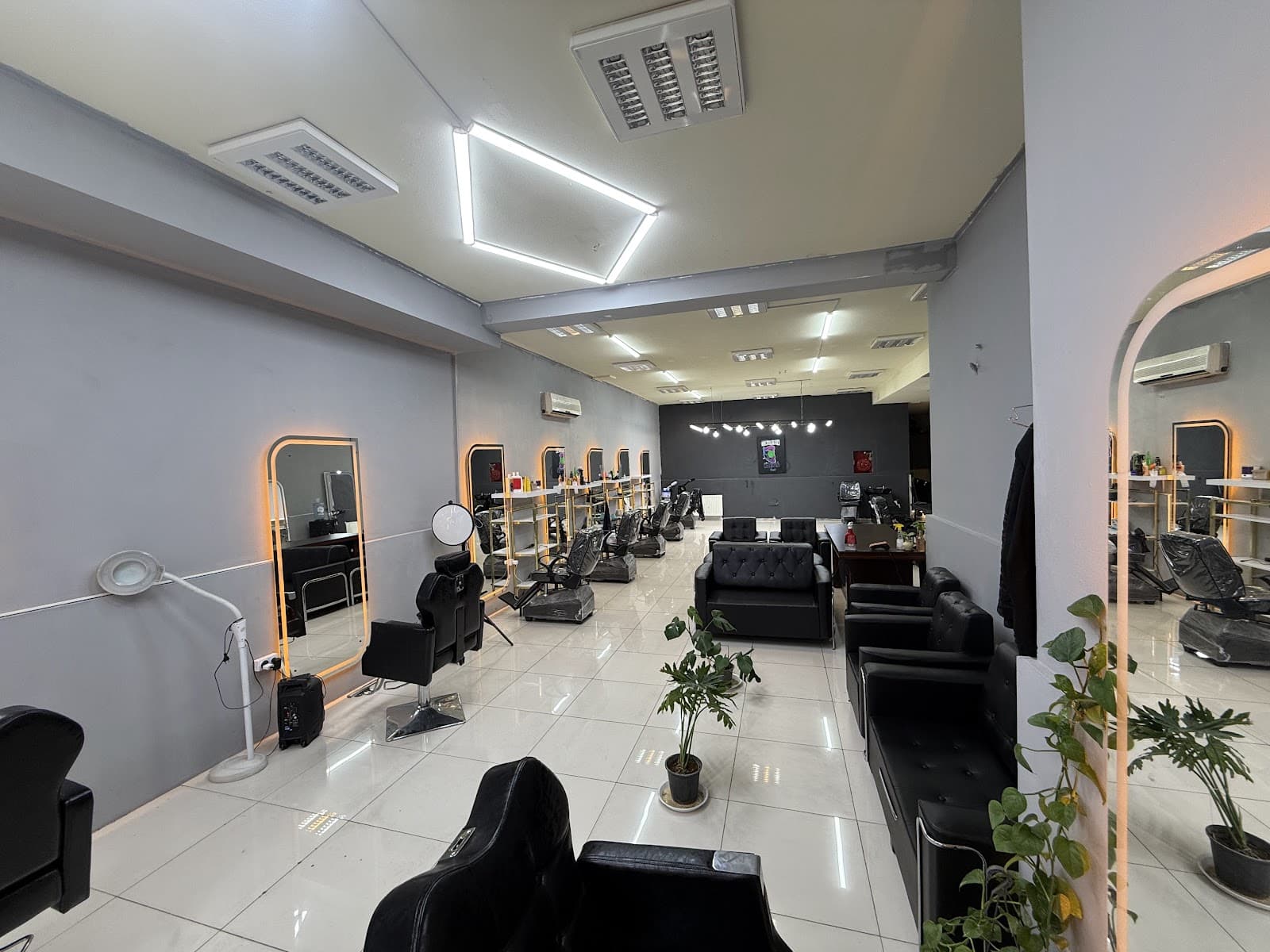 سالن vip علی اکبر خالوئی 5