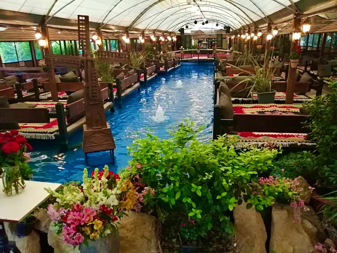 Mehrafarin restaurant 3