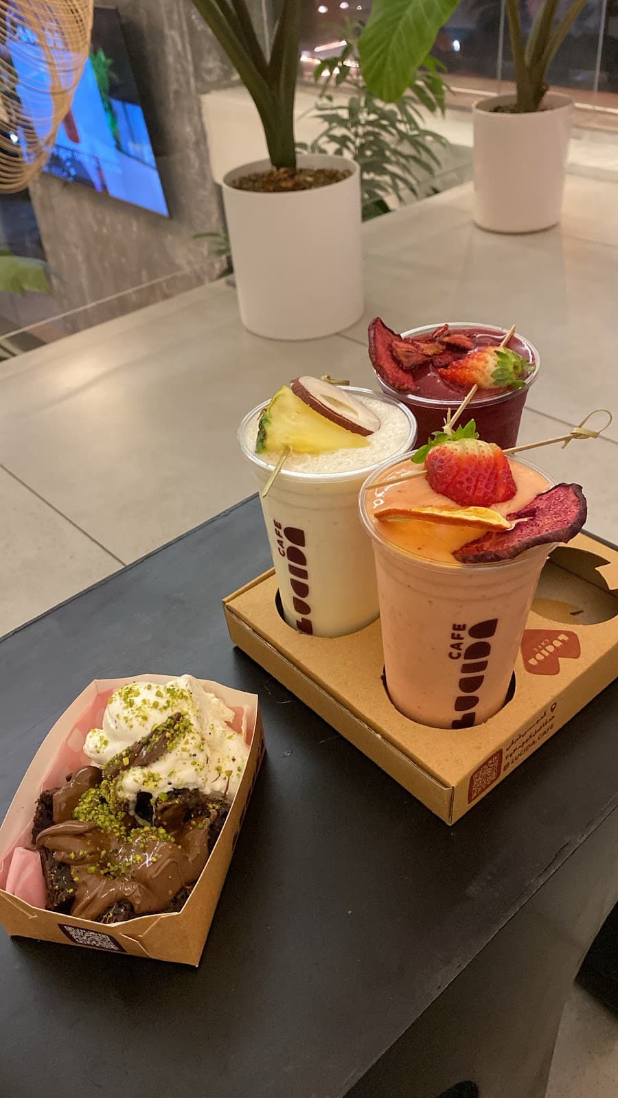 lucida cafe کافه لوسیدا