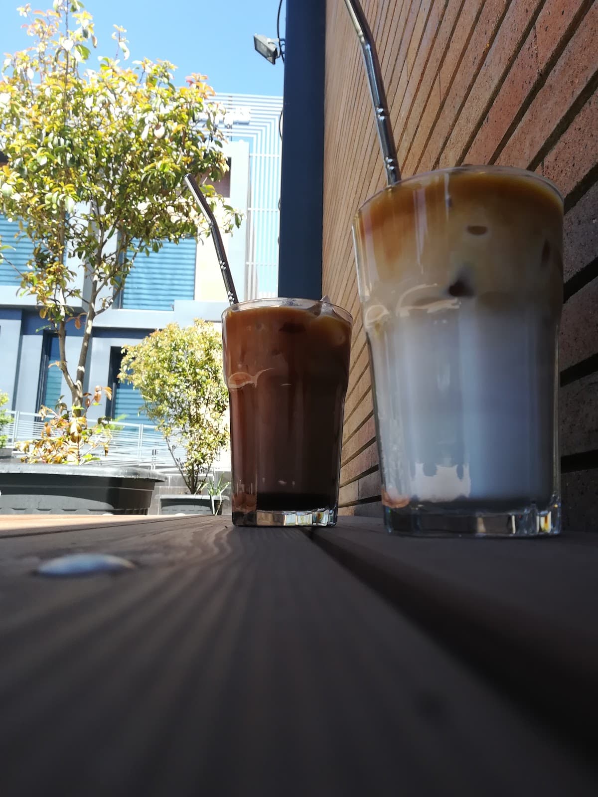 Carbon cafe، کافه کاربن 3