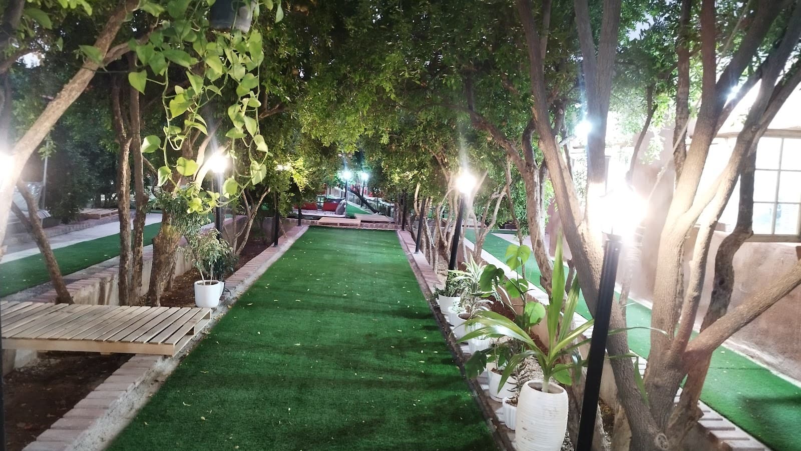 کافه باغ ایران 4