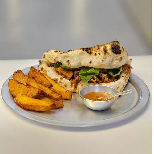 Grilla Cafe Restaurant 3