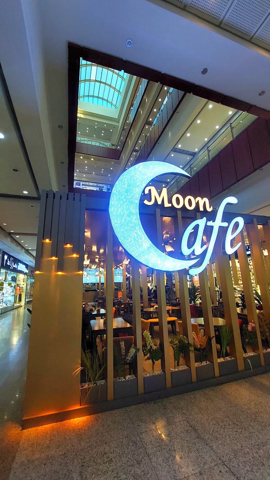 Central cafe 5