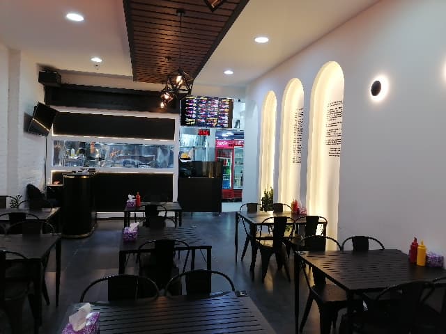 Kargadan fast food 4