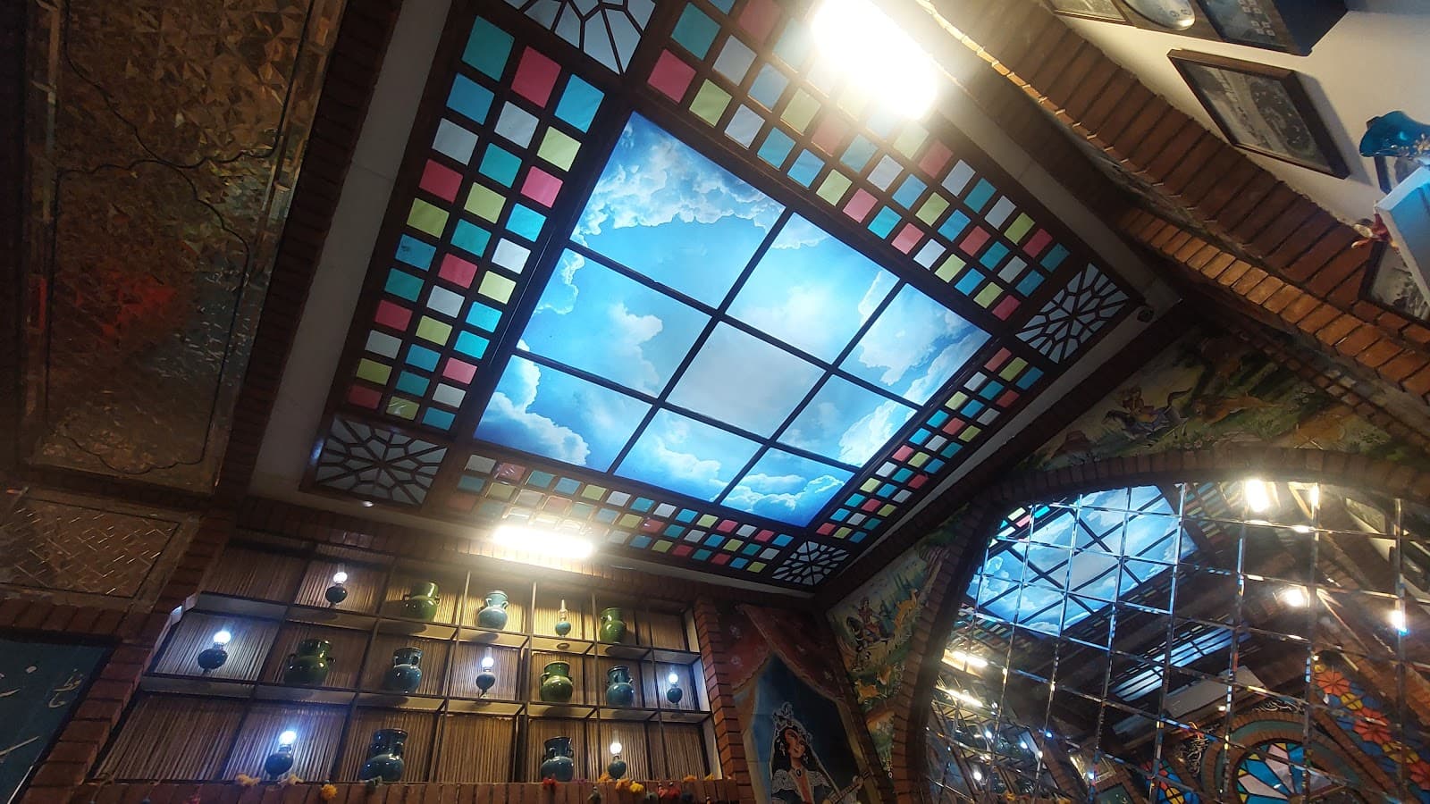 Cafe restaurant saraye sharif 4