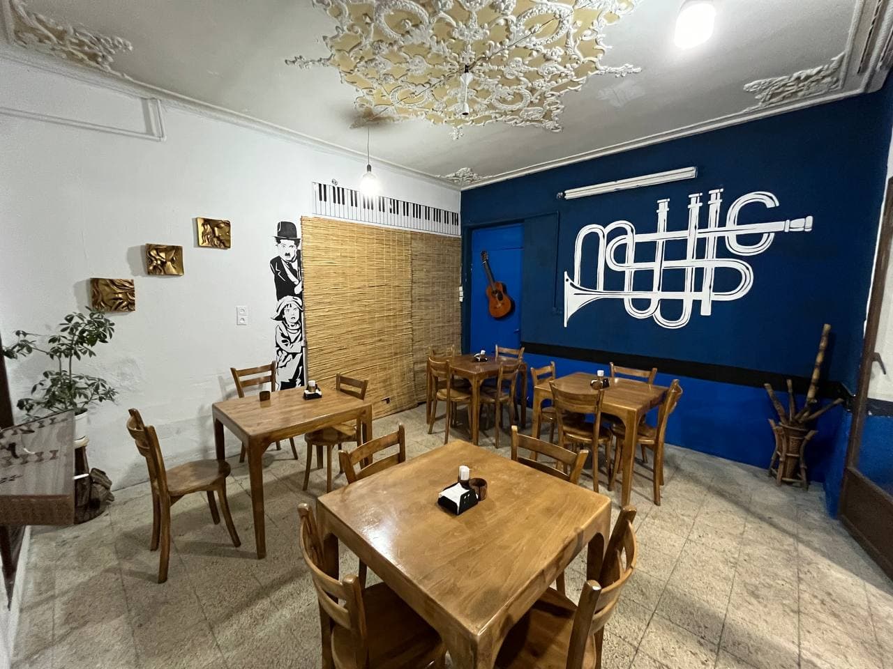CAFE CHATRA 4