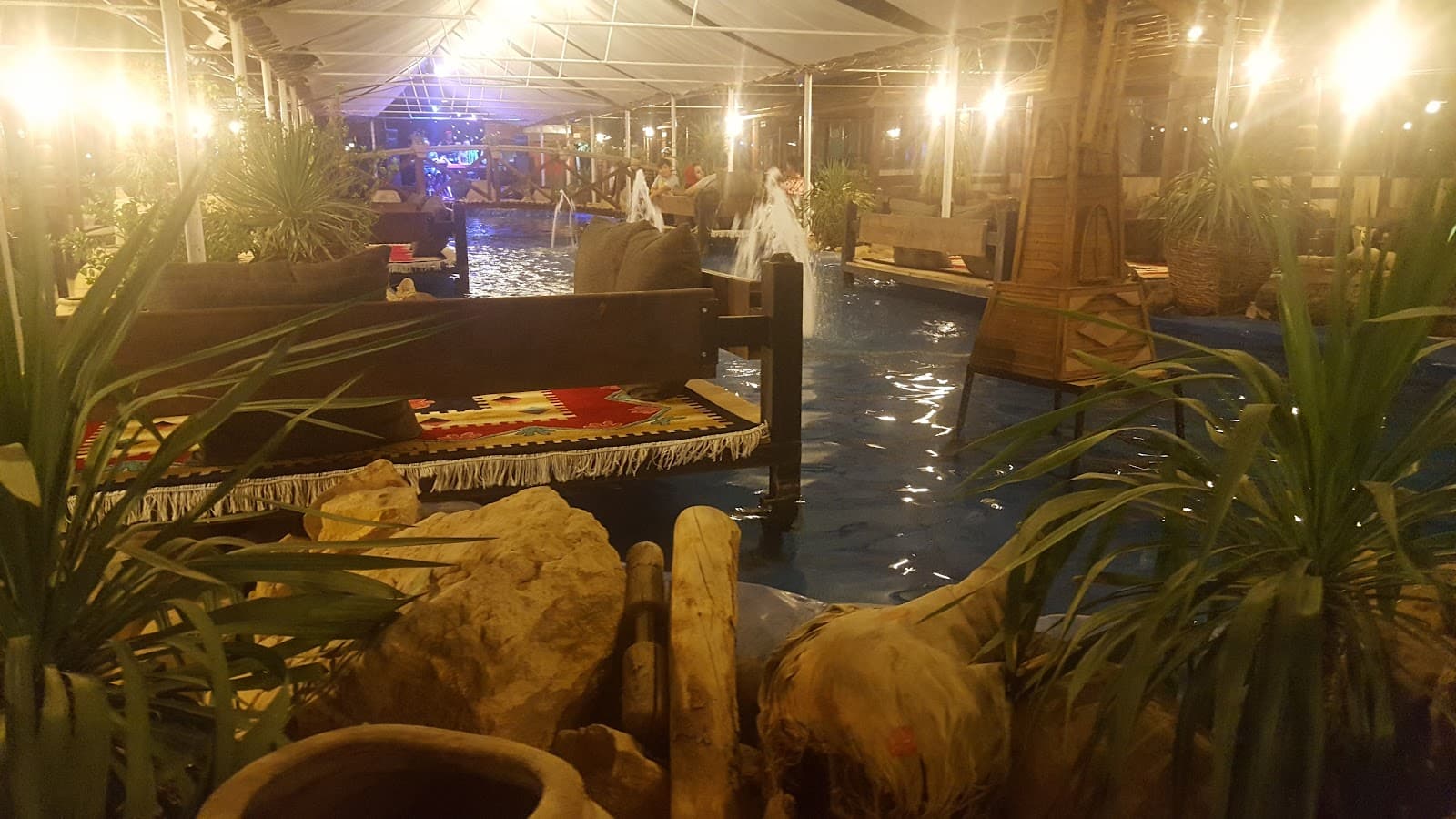 Mehrafarin restaurant 5