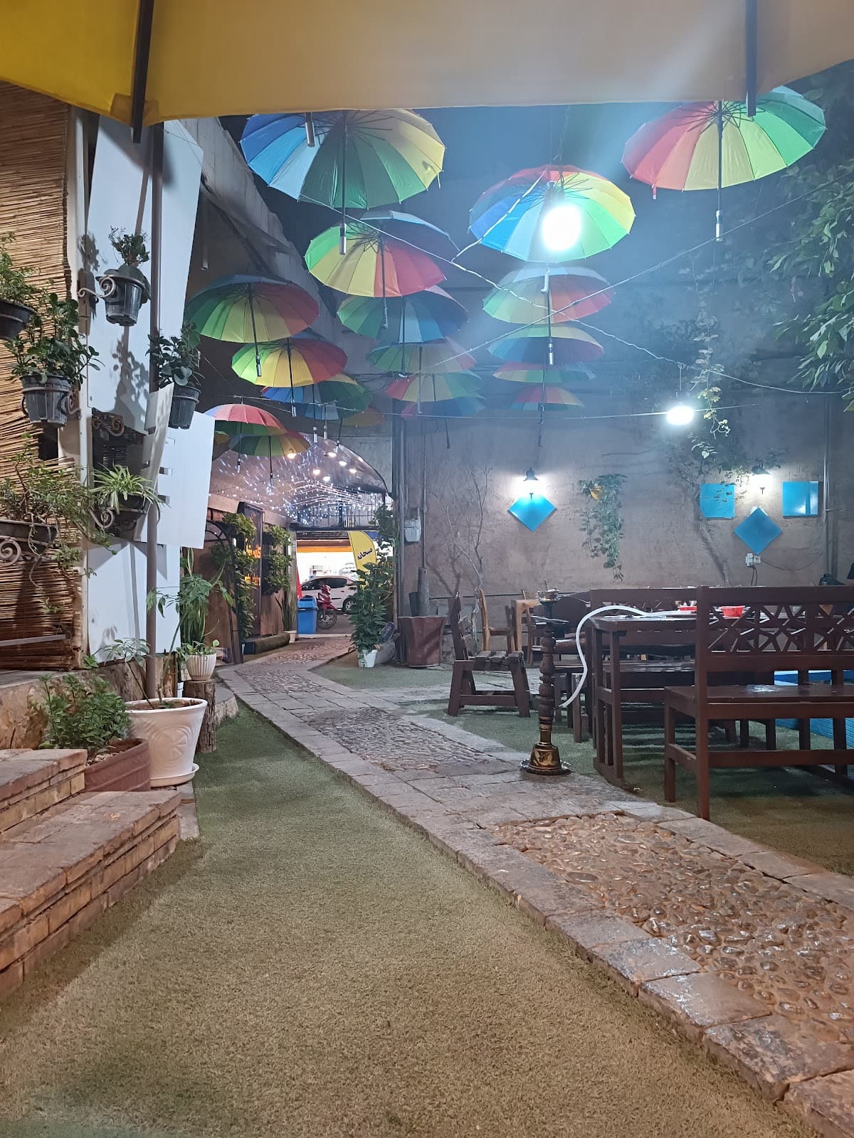 CAFE CHATRA 3