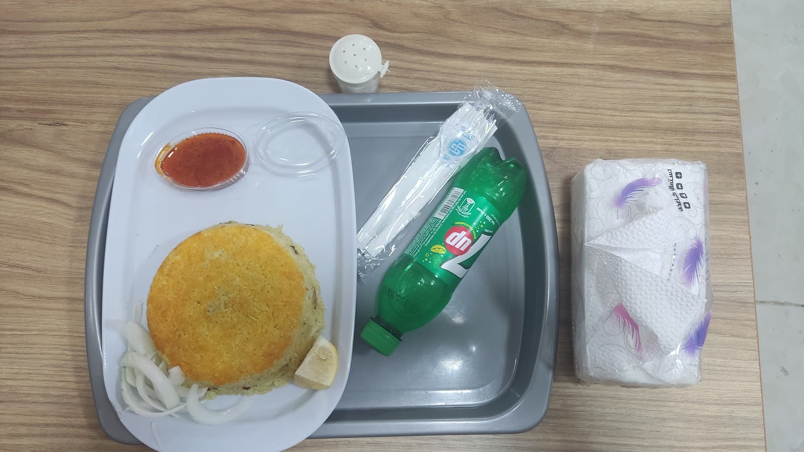 سالن غذاخوری دهه شصت D 60 Restaurant 2