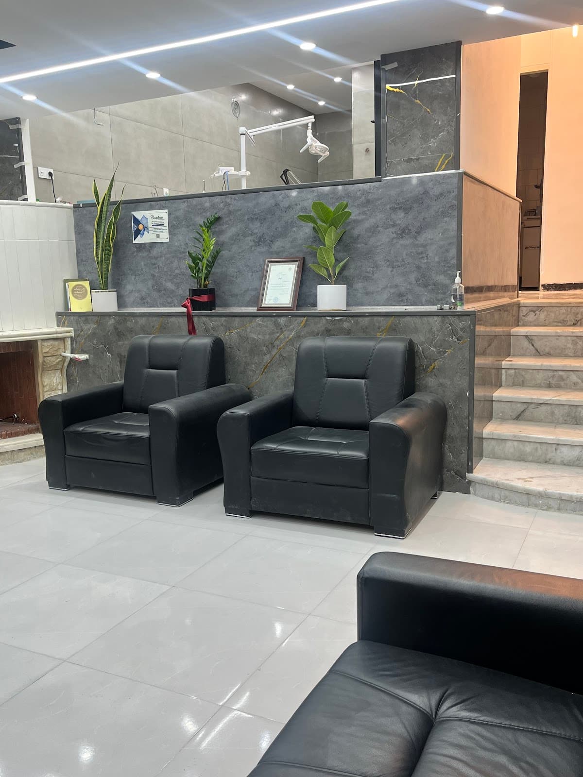 دندانپزشکی وکیلی / Vakili Dental Clinic 2