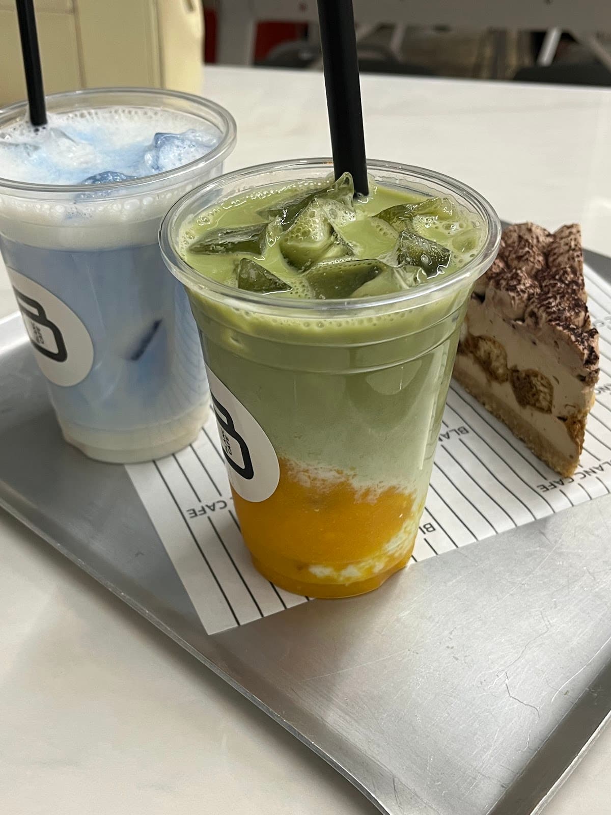 Blanc Cafe, کافه بِلان 2