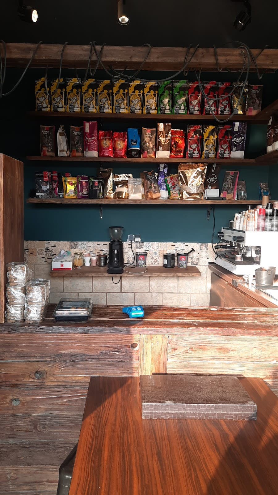 کافه لوتوس ۱ LOTUS CAFE