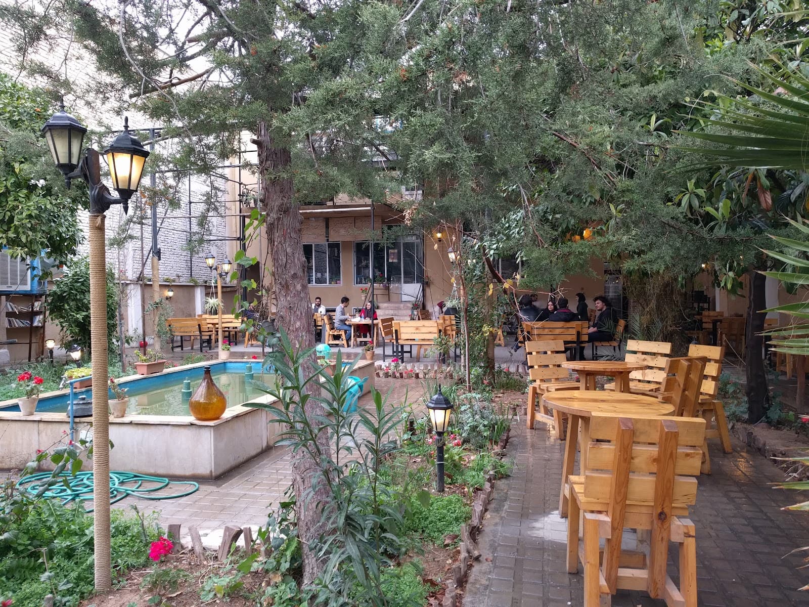 Shahr-e Kaghazi Cafe 3