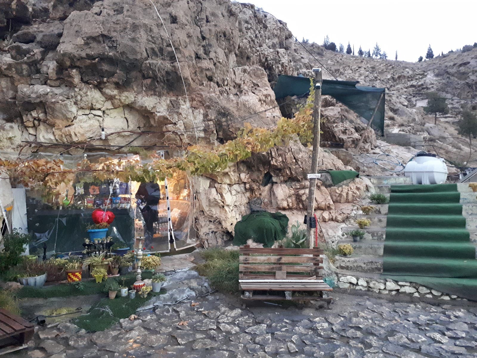 کافه غار Cafe Ghar 3
