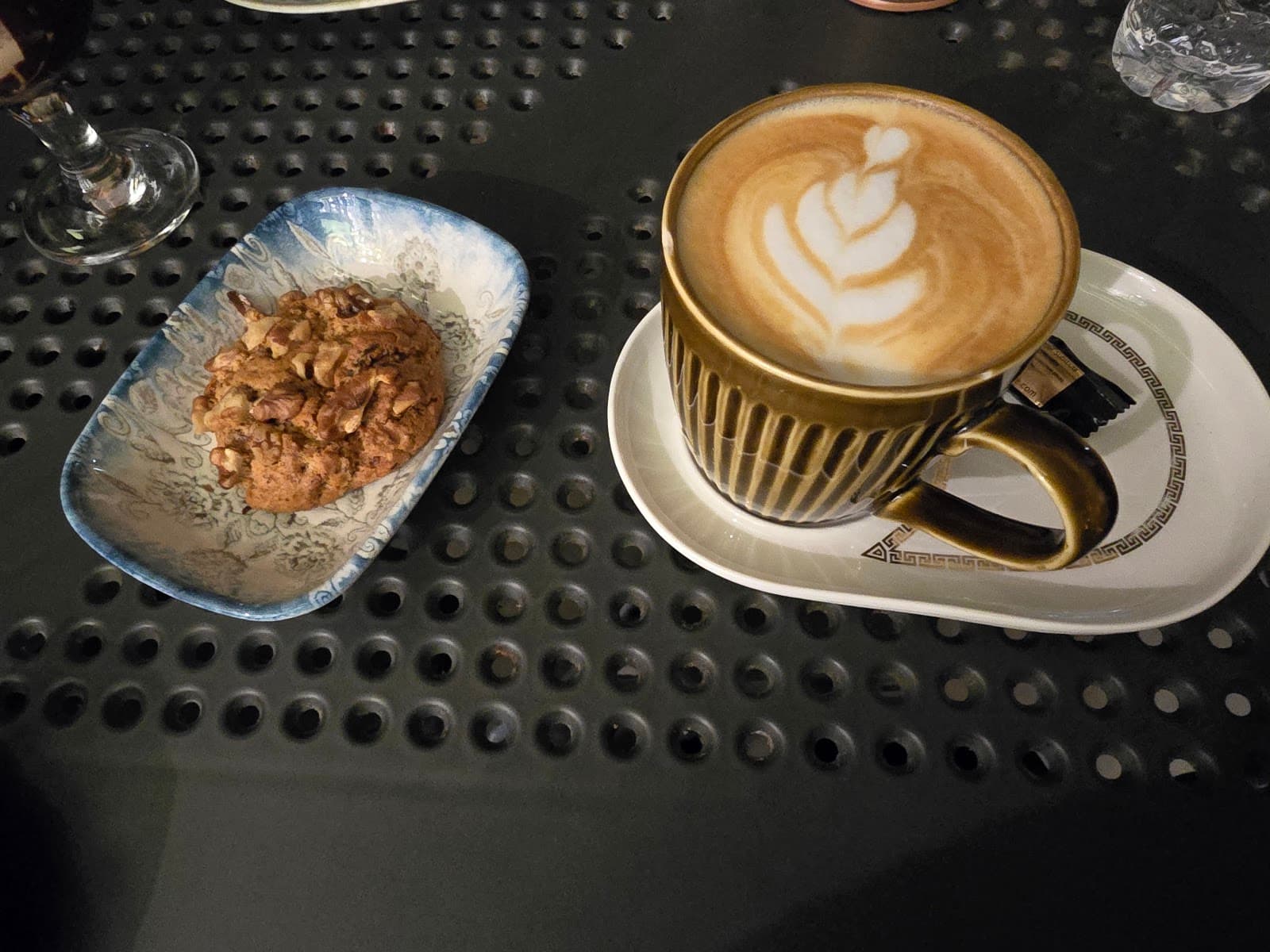 Rumi Cafe Shiraz كافه رومى شيراز 3