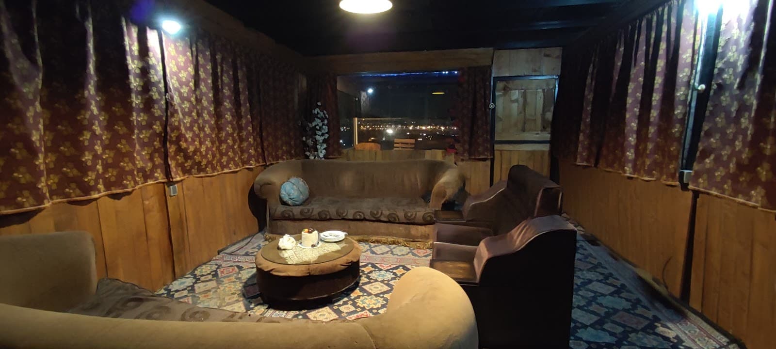 باغ رستوران پاتوق 4