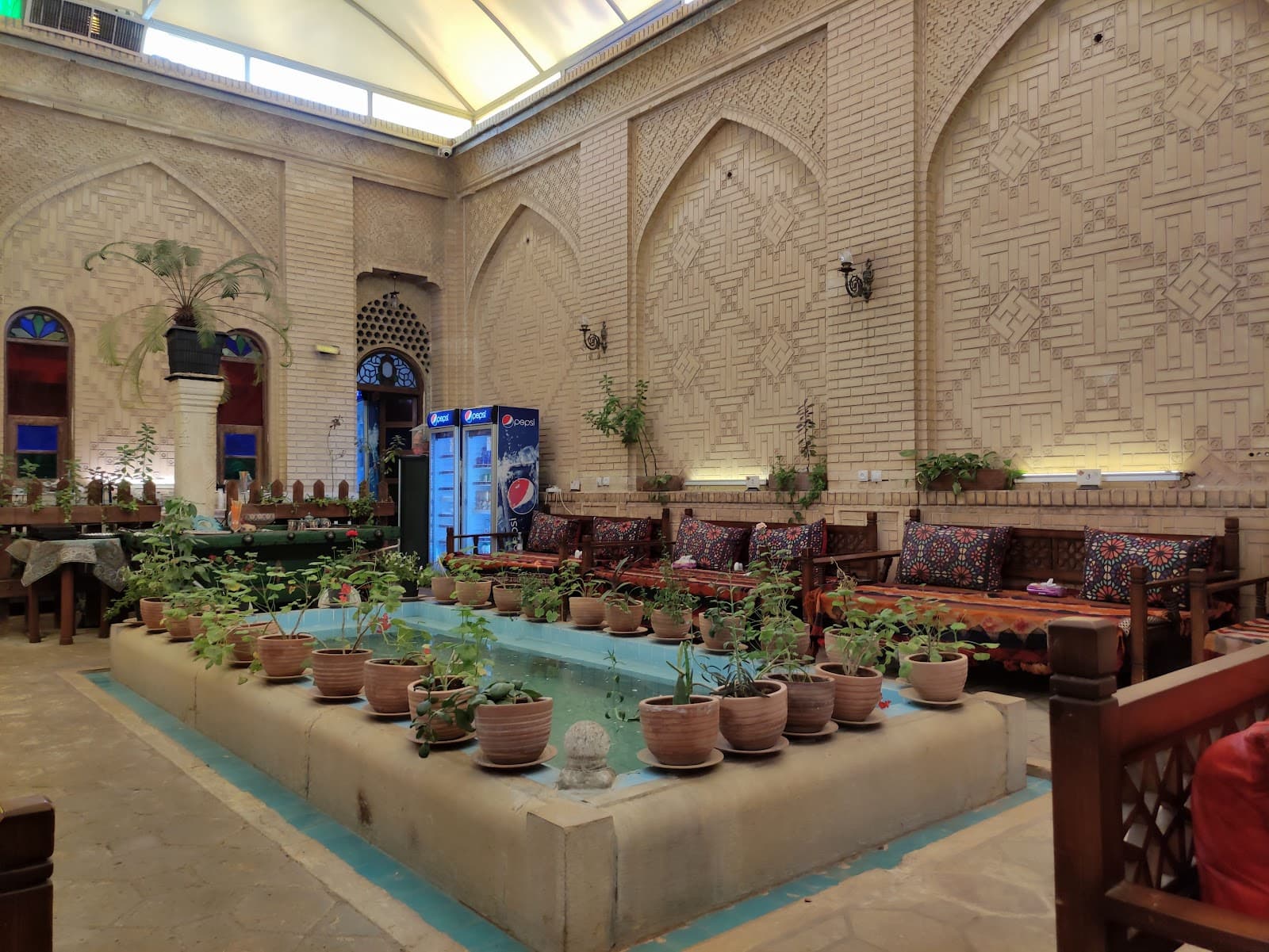Narenjestan Traditional Restaurant