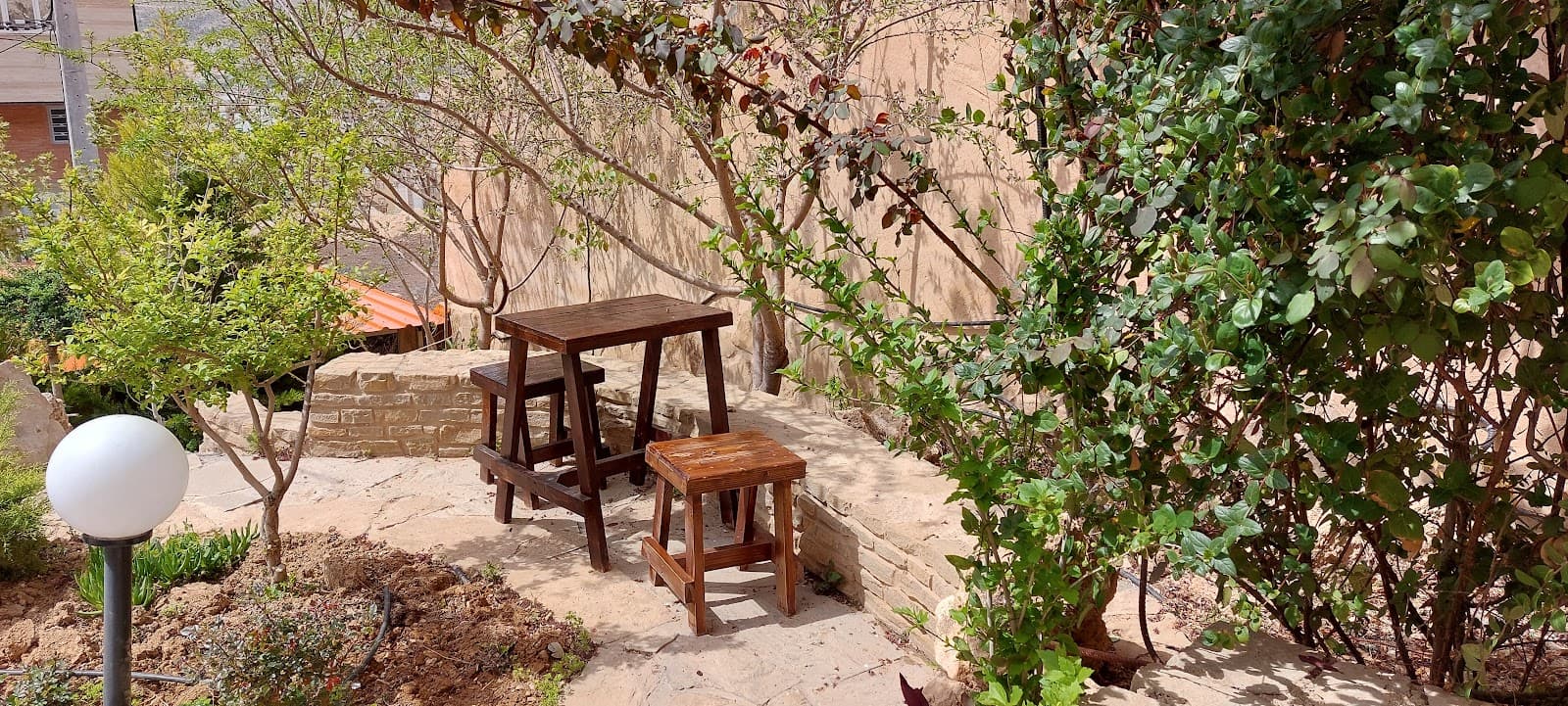 کافه باغ کوهرنگ 3
