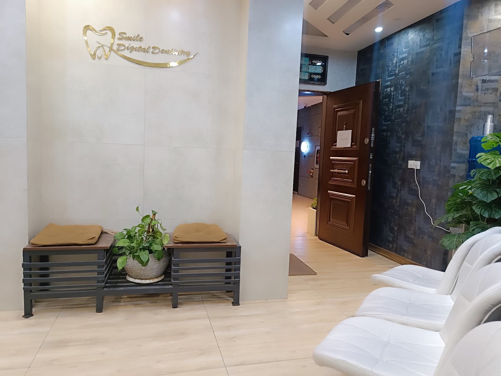 Tabasom dental clinic 4