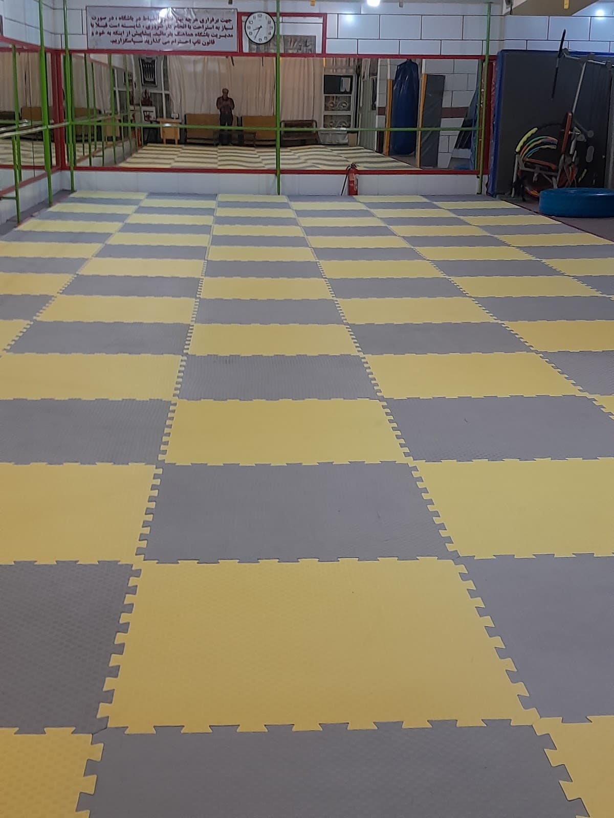 باشگاه ورزشی تاپ 2