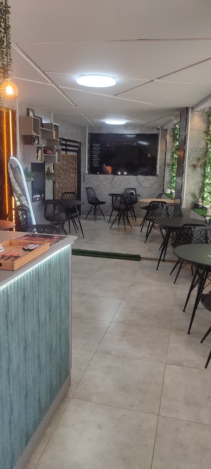 Cafe Zhamzk 3
