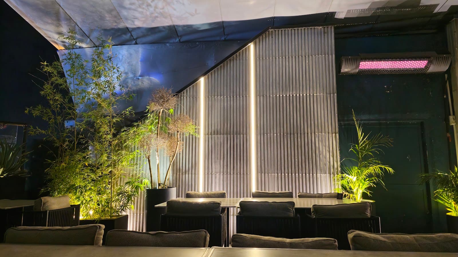 Soofi roof garden (setareh fars mall) 4