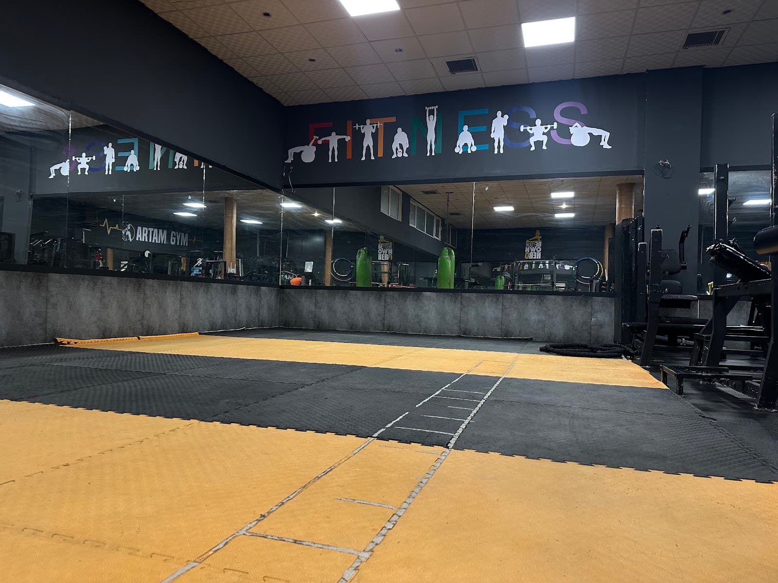 Artam gym & Body building club 4