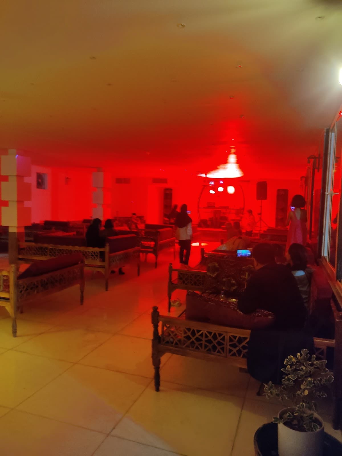 Farin Cafe Restaurant 4